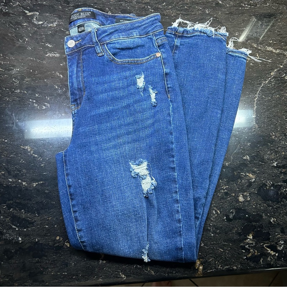 Judy Blue Women's Distressed Relaxed Fit Jeans Size 9 / 29